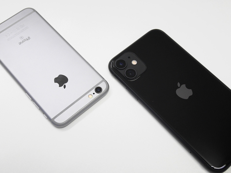 iPhone 6sとiPhone 11の背面カメラ