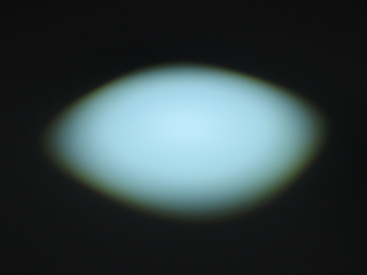 OHM LHA-Z25D5ズームイン時の照射の輪郭